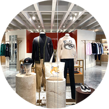 MAISON KITSUNE